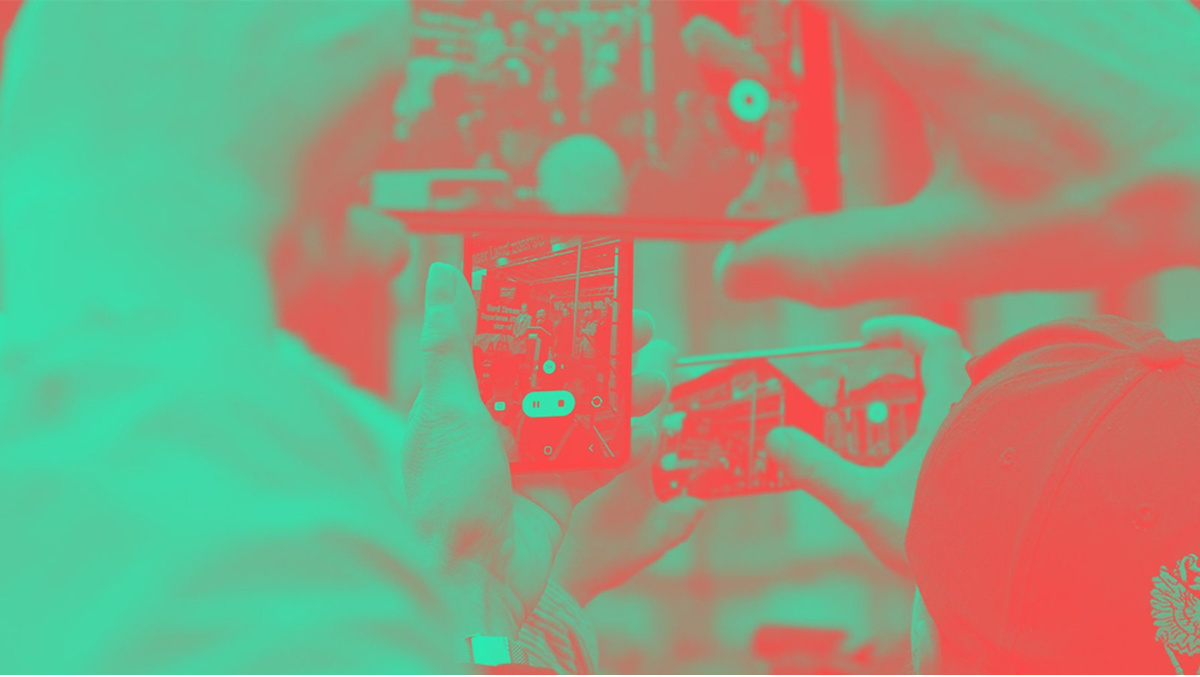 Fachtagung »Interferenzen – On- und Offline-Dynamiken antidemokratischer Bewegungen« democ. Berlin