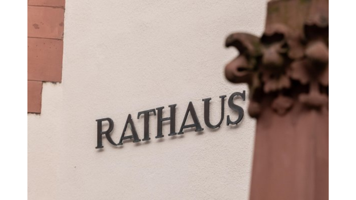 Das „Neutralitätsgebot“ – Schranke für (die politische Bildungs- und Demokratiearbeit) der staatlichen und kommunalen Verwaltung ?