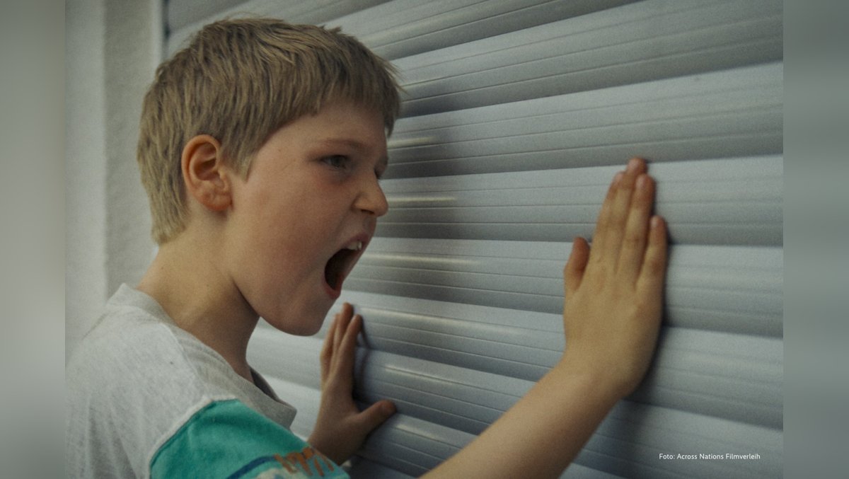 Mit der Faust in die Welt schlagen