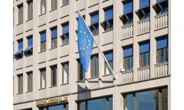 Hybrid Threats to European Democracy with MEP Lena Düpont & Hybrid Threats-Expert Martha Turnbull