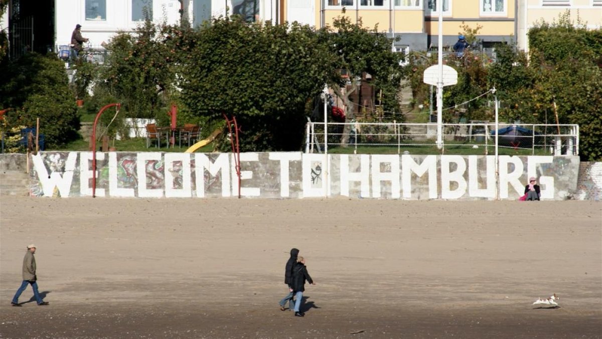 Viele Jahre später: Menschen mit Fluchtgeschichte in Hamburg
