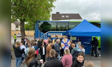 Mit dem Demokratiebus quer durch Sachsen-Anhalt