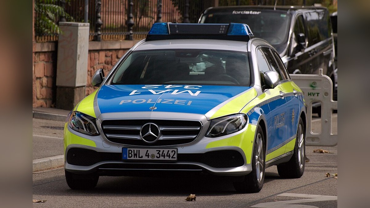 „Wer Freiheit für Sicherheit aufgibt, wird beides verlieren.“ Zum Spannungsfeld zwischen Grundrechten und Polizeiaufgaben