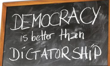 Gemeinsam gegen Extremismus: Gefahren erkennen, präventiv handeln