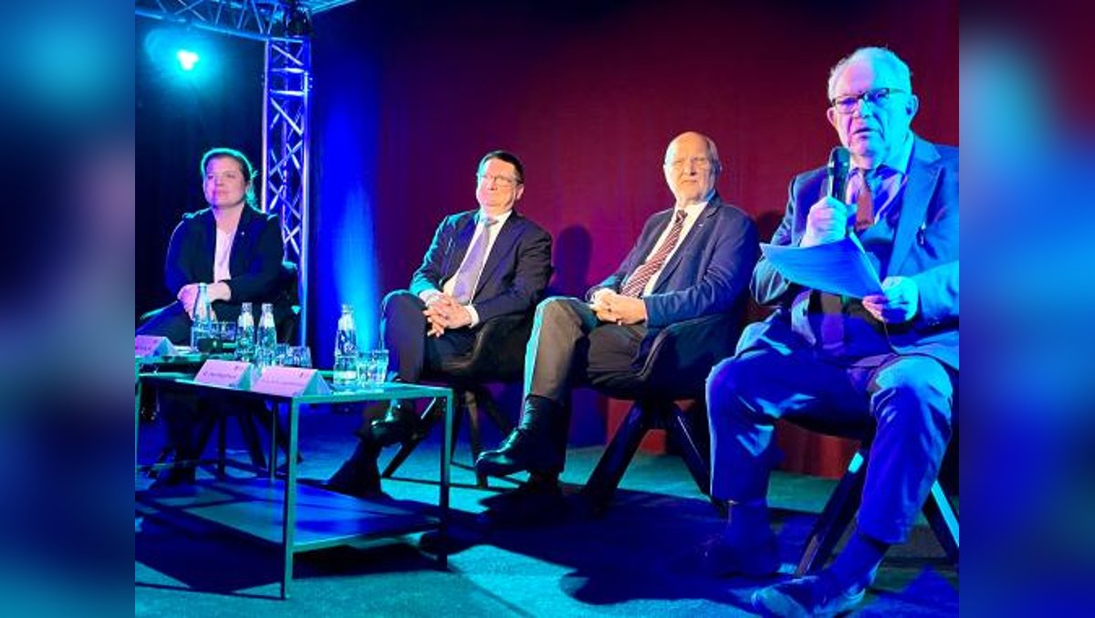 Rechtsstaat im Dialog: Ohne starken Rechtsstaat keine Demokratie?