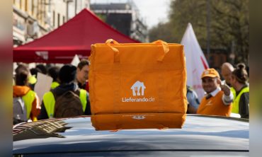 Zwischen App und Ausbeutung: Wer bringt unser Essen?