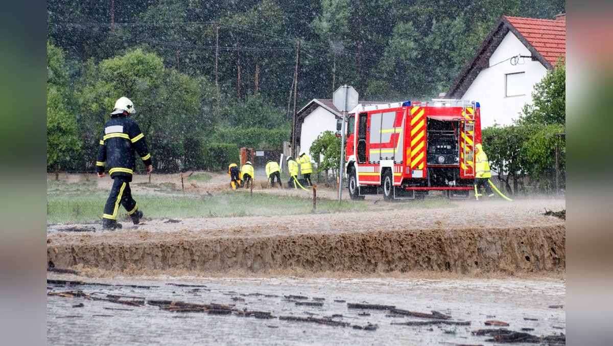 Landespolitik vor Ort: Wenn der Ernstfall eintritt: Katastrophenschutz in Stuttgart und Baden-Württemberg