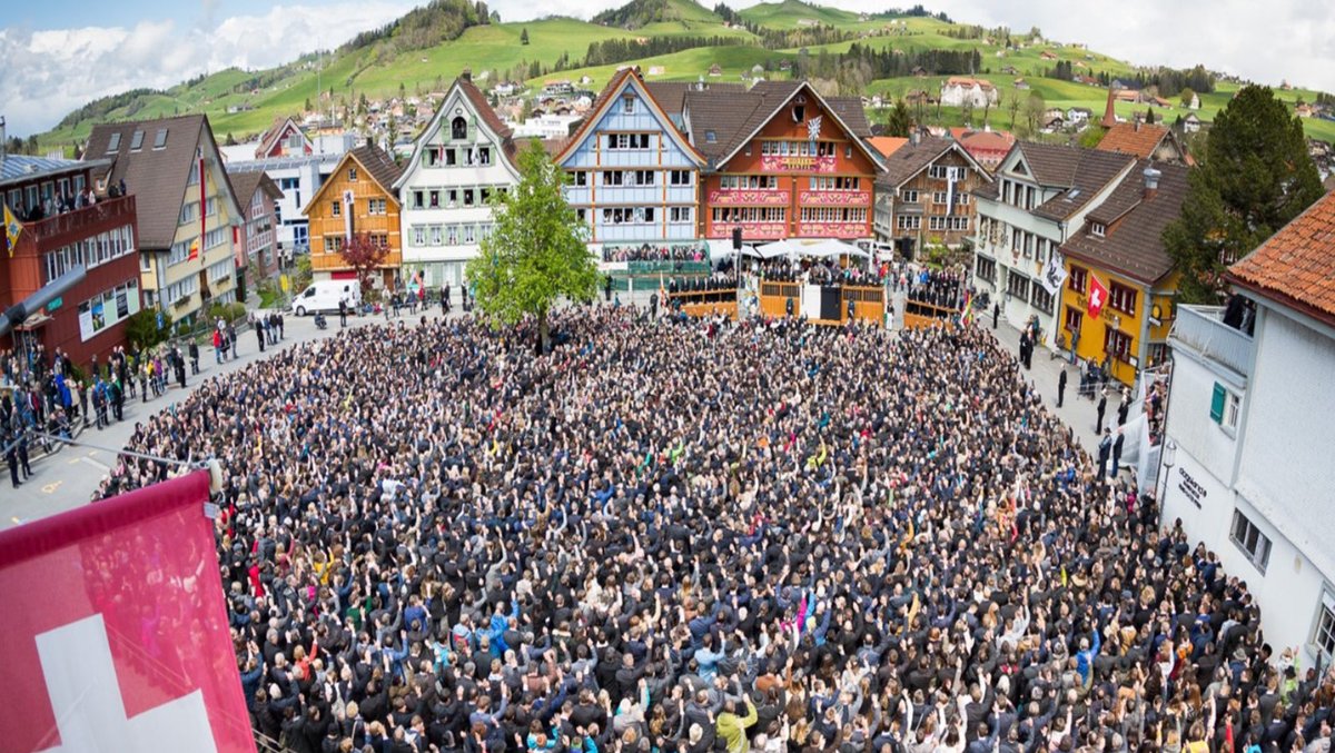 Demokratie im Dauerstress?
