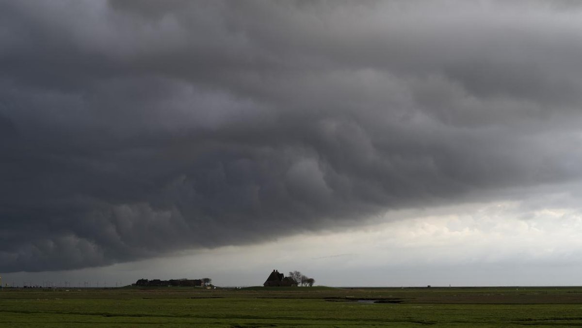Fixing the Climate? The Risks of Solar Geoengineering and the Case for a Non-Use Agreement